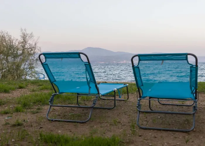 Seaside Serenity Suite In Loutra