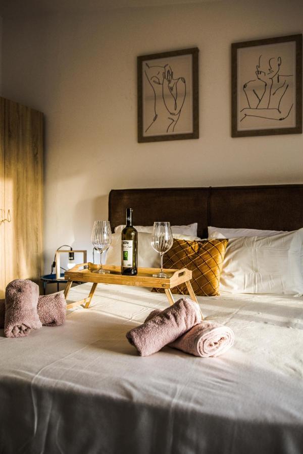 Seaside Serenity In Loutra Apartment